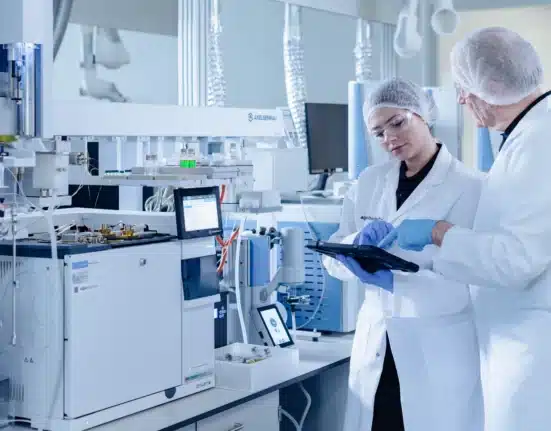 Skytree and Algae Capital have formed a partnership to utilize Direct Air Capture (DAC) technology for sustainable CO₂ supply in algae cultivation.