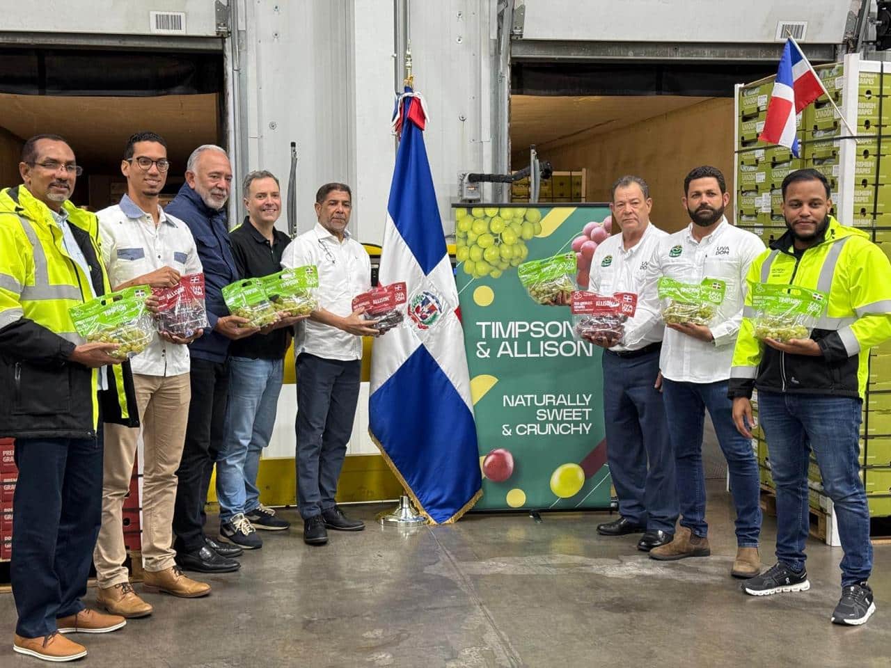 The Dominican Republic exported its first commercial shipment of BLOOM FRESH™ table grapes to the U.S., totaling over 2,800 boxes.
