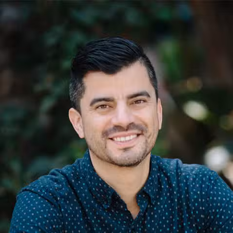Harry Duran, host of the Vertical Farming Podcast