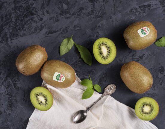 Zespri Green kiwifruit earns EU’s first fresh fruit health claim, recognizing proven digestive benefits after 15 years of research.