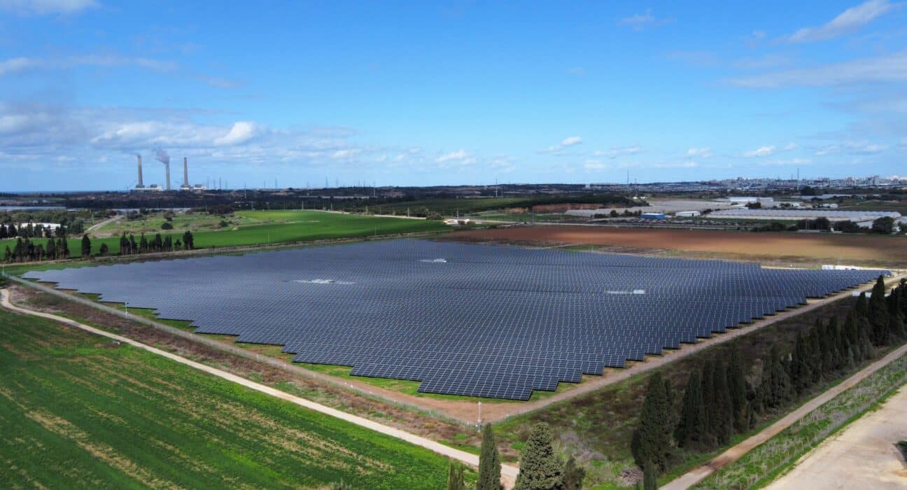 Doral Renewables LLC and American Farmland Trust (AFT) have entered into a long-term partnership to promote agriculturally compatible solar energy development across the United States.