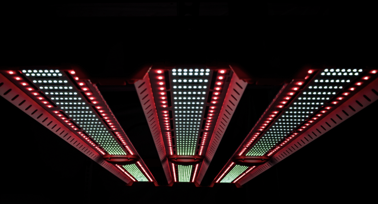 JumpLights introduces the ETS MAX line of over-canopy horticultural lights for greenhouses and indoor growing.