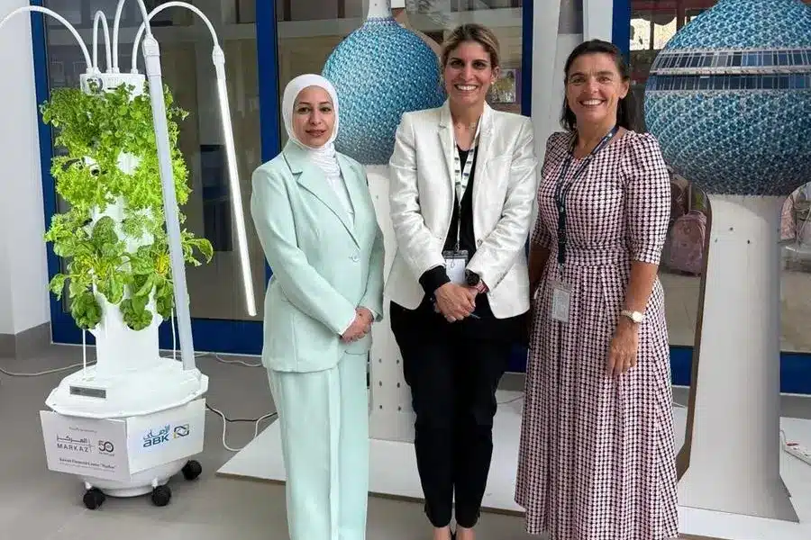 Kuwait Financial Centre “Markaz” is sponsoring a vertical farming initiative at The English School (TES) as part of its corporate social responsibility (CSR) strategy.