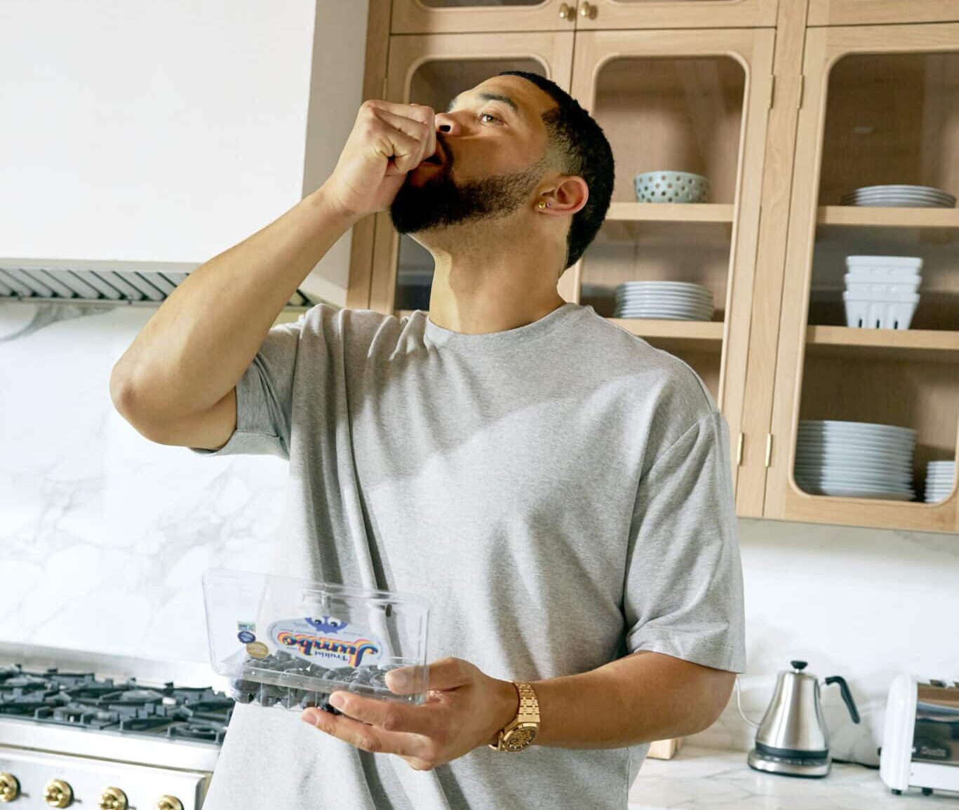 Fruitist has announced a partnership with 888 Midas, the investment firm founded by NFL quarterback Caleb Williams.