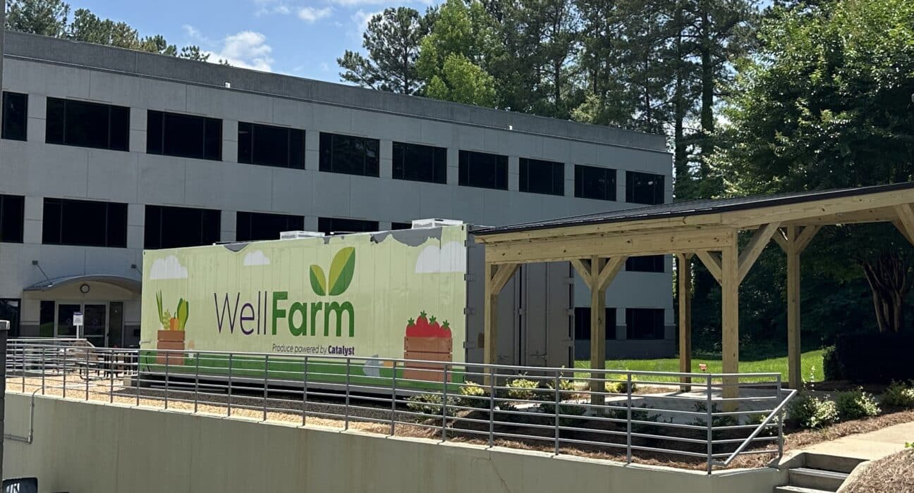 Explore how container farms for healthcare improve patient nutrition and support community wellness in hospitals. Wellstar Hospital in Georgia operates an onsite container farm called "WellFarm" through a partnership with FarmBox Foods.