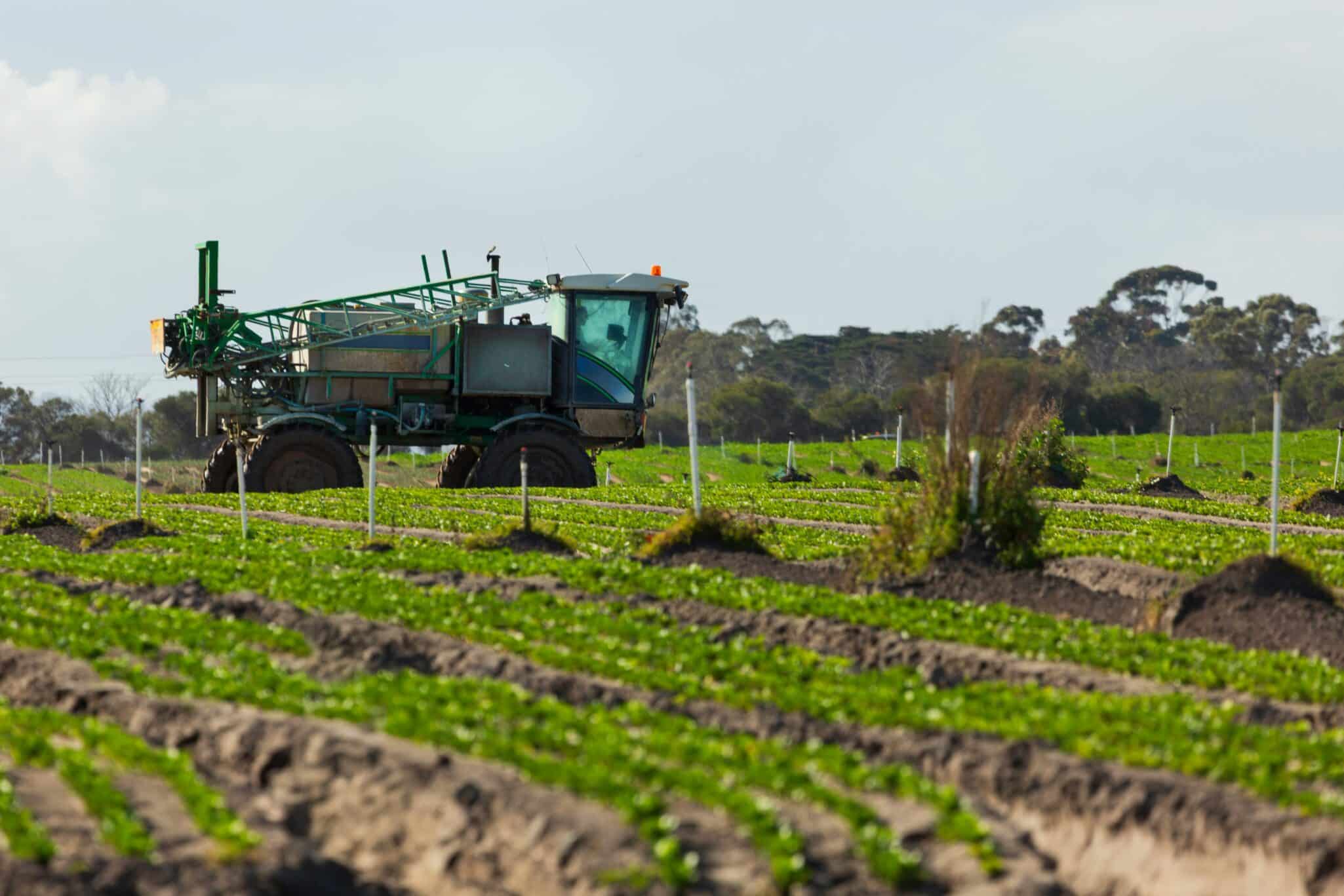 Sabanto expands into Australia with OneAg and Vantage NSW, offering retrofit autonomy kits that transform tractors into autonomous machines.