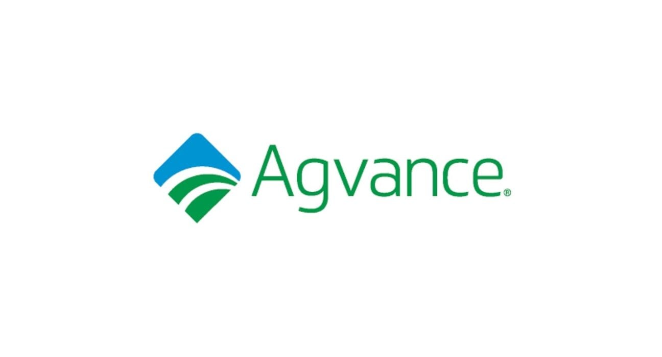 Agvance now offers real-time insights into tracked equipment and vehicle locations through Razor Tracking integration.