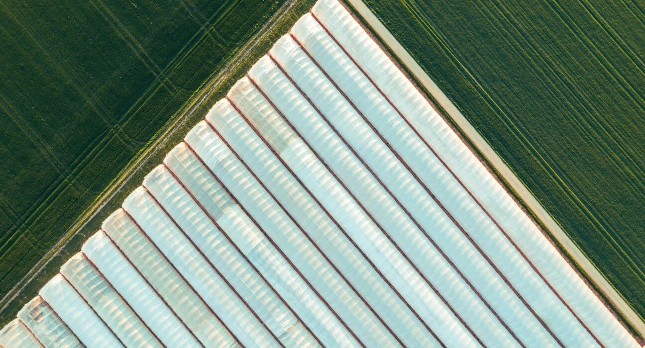 Between 2022 and mid-2026, 32 companies in the controlled environment agriculture (CEA) industry filed for bankruptcy, entered restructuring, or ceased operations. The first wave had a clear explanation: rising interest rates, energy price spikes, the withdrawal of cheap capital. But those conditions began to ease in 2025, and the failures continued. Distress events now account for nearly 10% of all tracked industry activity in CEA — up from under 2% in 2022. Something structural is doing the work the macro environment used to do.